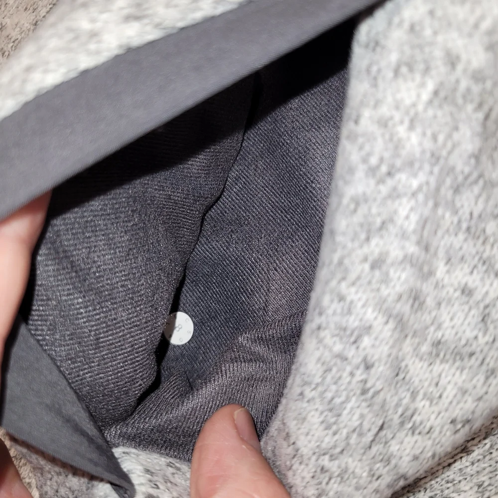 Lululemon Fleece Full Zip Sweater Grey Black Sz 8 Athleisure Sporty Cozy - Picture 9 of 12